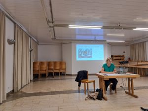 Vortrag über das Ankommen von Dr. Esther Mikuszies in der Alten Schule Großauheim