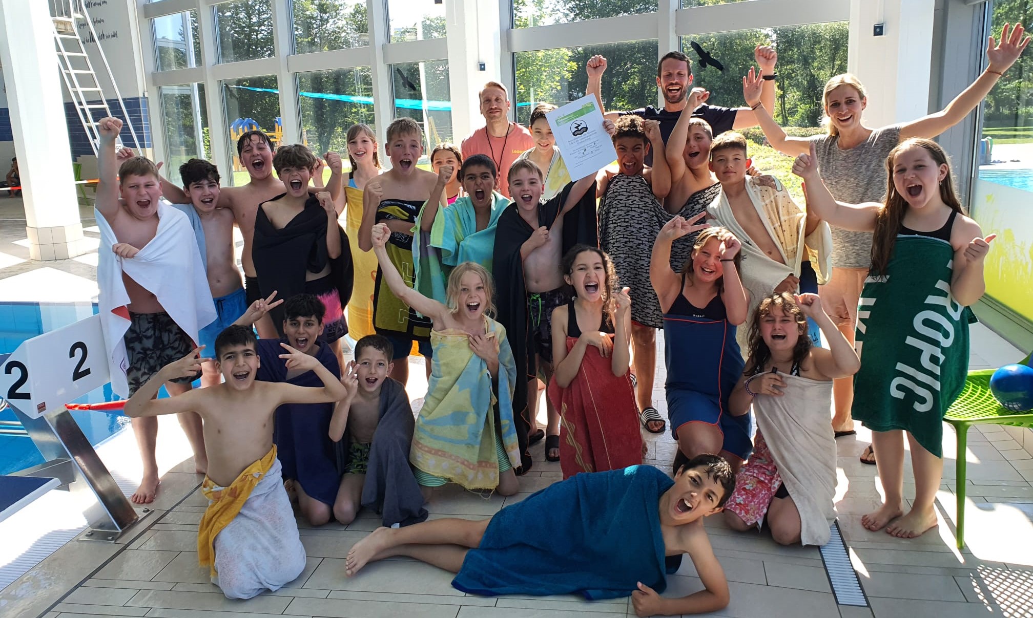 Lindenauschule trägt traditionelles Schwimmfest aus