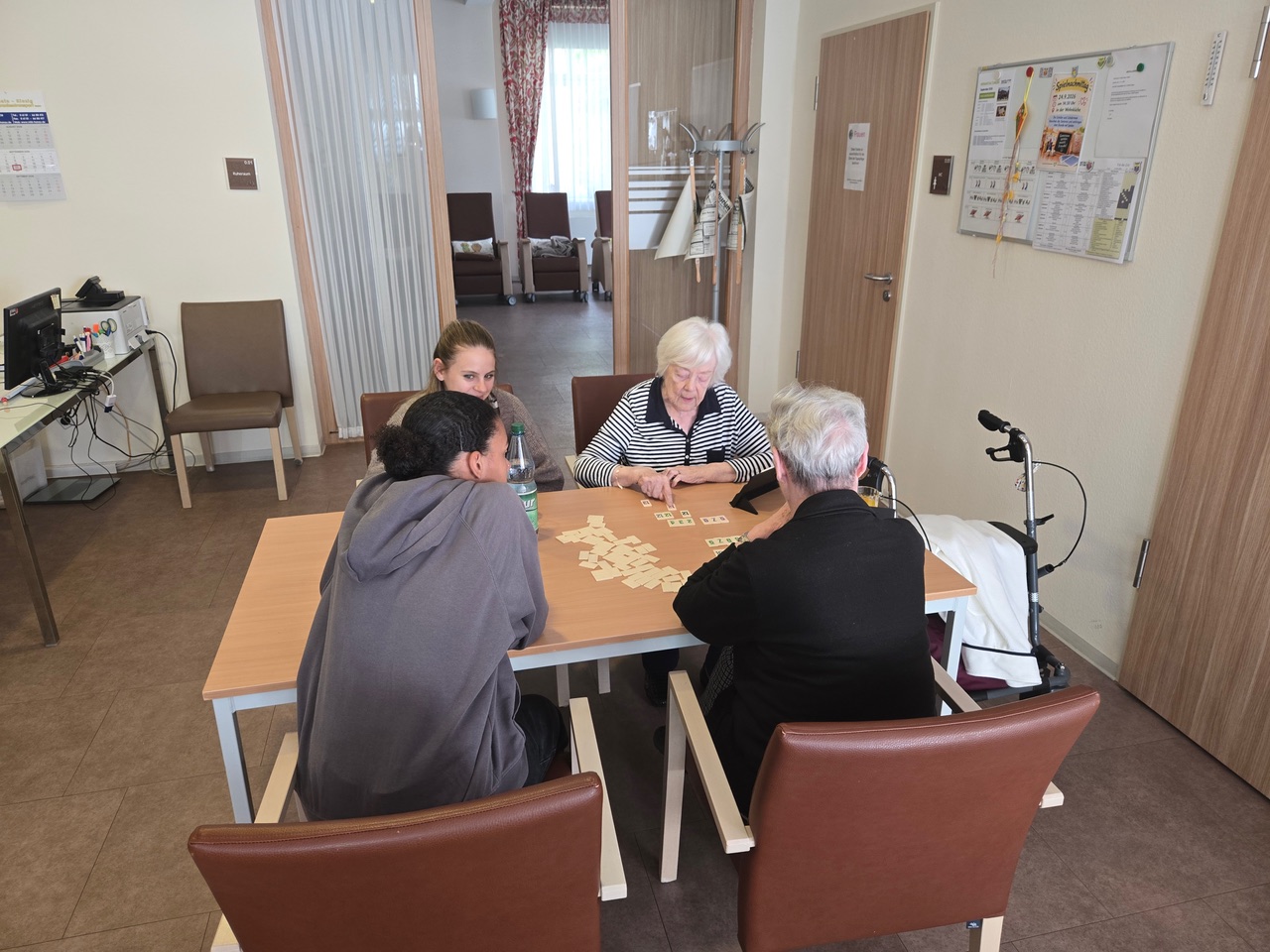 Bewegender Spielenachmittag im Haus am Brunnen